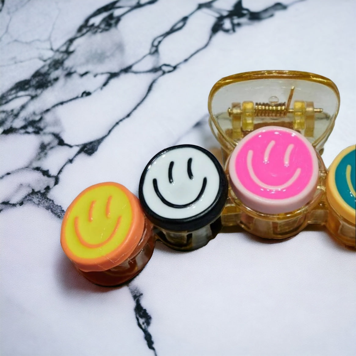 Midi Smile Claw Clip